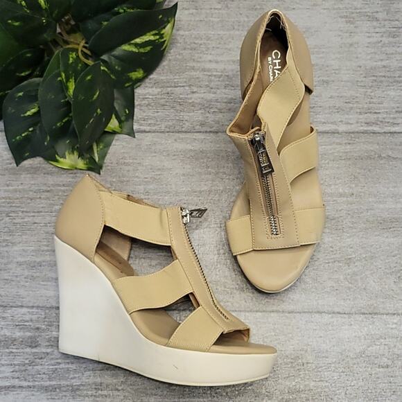 Charles by Charles David Beige White Paul Zipper Front Wedge Sandal Women's 5.5 - Picture 1 of 11